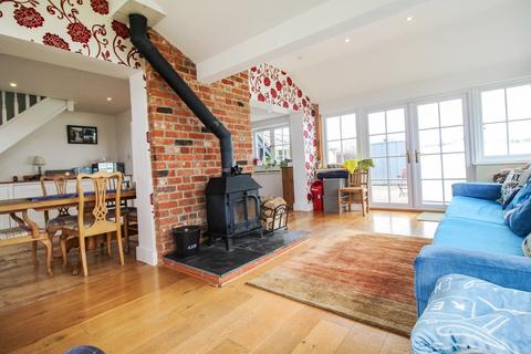 6 Bloomfieldhatch Lane, Grazeley, Reading, RG7 1JW