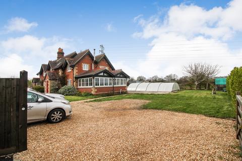 6 Bloomfieldhatch Lane, Grazeley, Reading, RG7 1JW