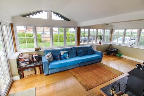 6 Bloomfieldhatch Lane, Grazeley, Reading, RG7 1JW