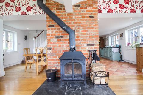 6 Bloomfieldhatch Lane, Grazeley, Reading, RG7 1JW