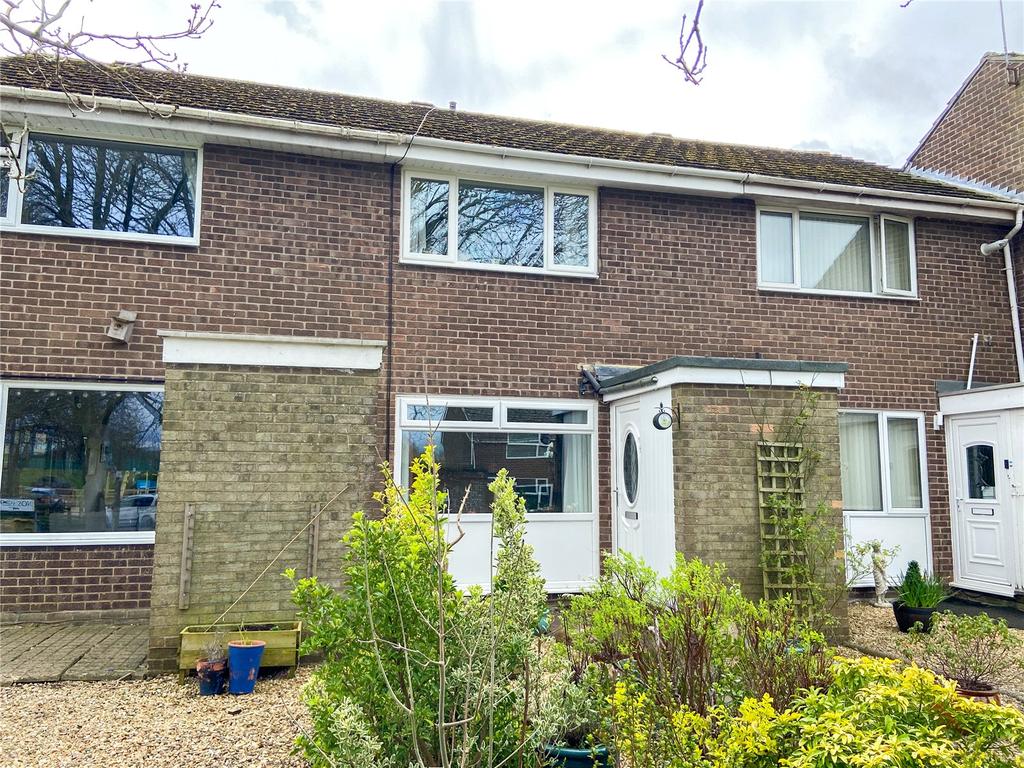 Saffron Close, Royal Wootton Bassett, SN4 2 bed terraced house £220,000