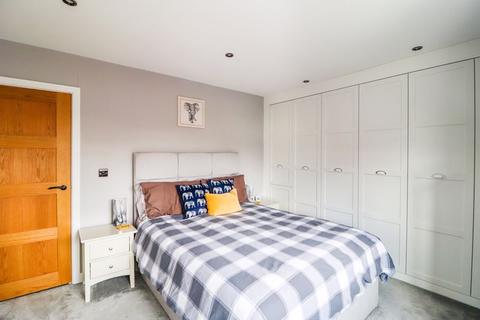 8 Birch Close, Benfleet, SS7 4NE