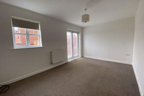 3 bedroom semi-detached house to rent, All Hallows Drive, Liverpool