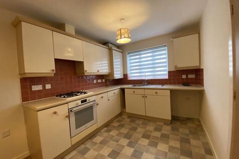 3 bedroom semi-detached house to rent, All Hallows Drive, Liverpool
