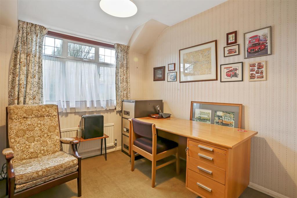 796061663 - 33 Colston Avenue, SM5 22.jpg