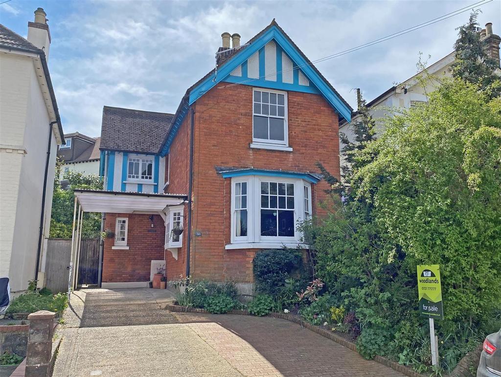Grovehill Road, Redhill 3 bed detached house £625,000