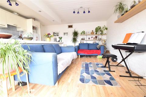 36, Masham Court Shaw Lane, Leeds, LS6 4DT