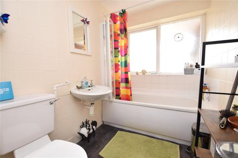 36, Masham Court Shaw Lane, Leeds, LS6 4DT
