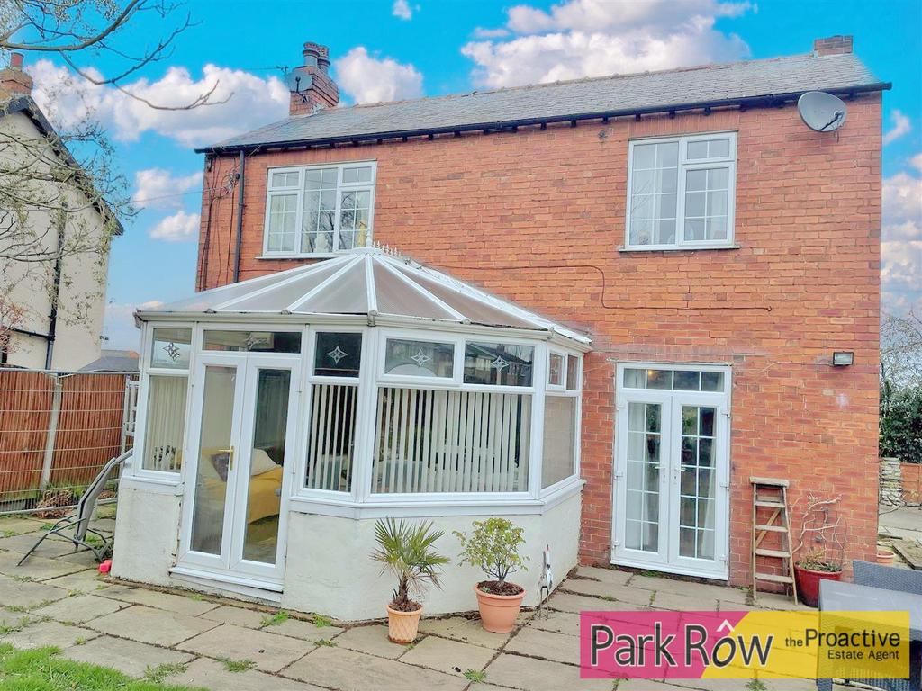 Womersley Road, Knottingley 2 bed detached house £270,000