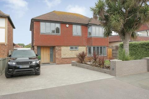 17 Queens Avenue, Birchington, CT7 9QN