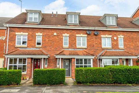 4 bedroom townhouse for sale - Armstrong Way, York