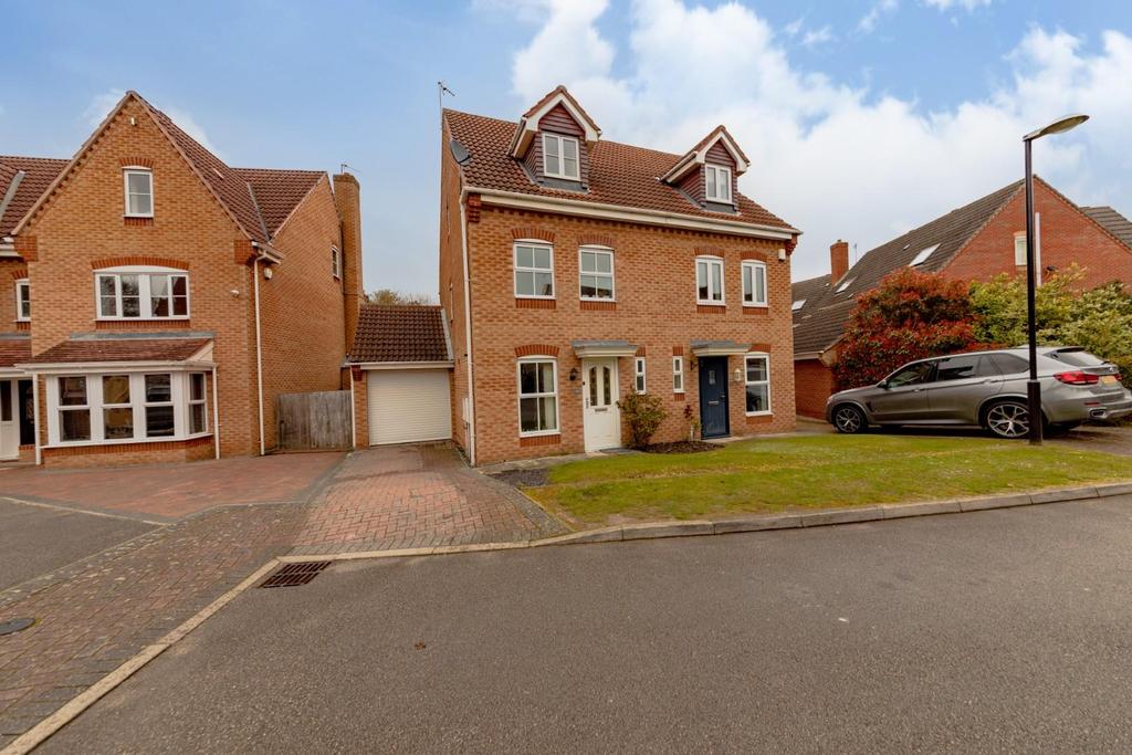 Wetherby Close, Queniborough... 3 bed semidetached house £290,000