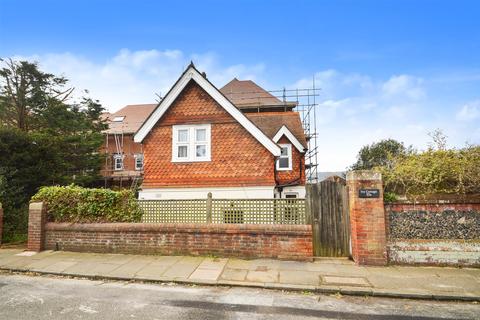 2 bedroom detached house for sale - Selwyn Road, Eastbourne