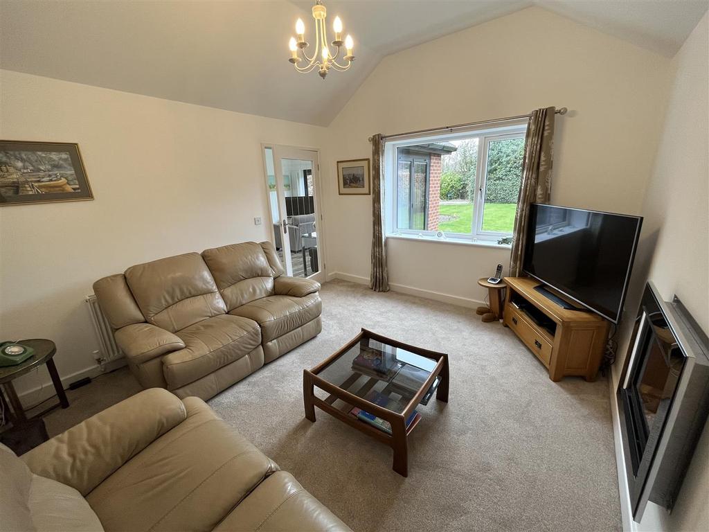 Dorrington Road, Sale 3 bed bungalow £750,000