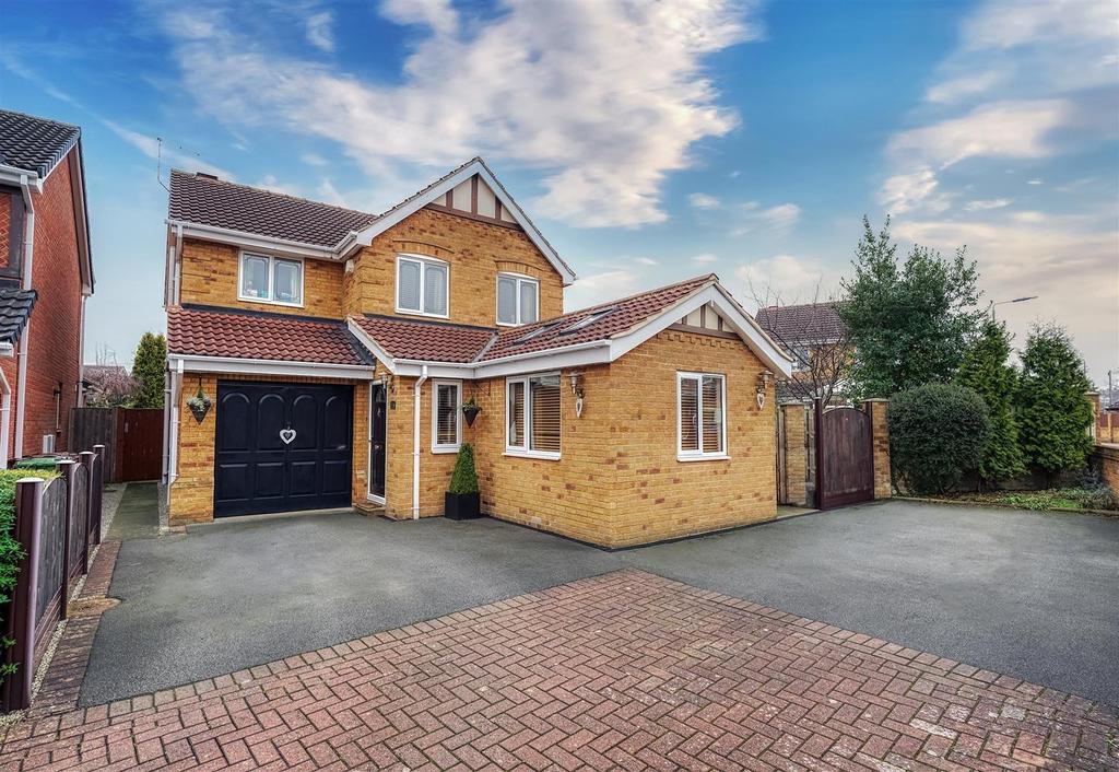 Kingston Drive, Normanton 4 bed detached house £375,000