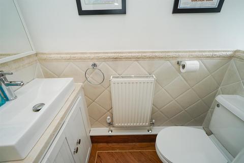 9 Ascot Drive, Leighton Buzzard, LU7 2RA