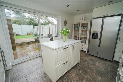 9 Ascot Drive, Leighton Buzzard, LU7 2RA