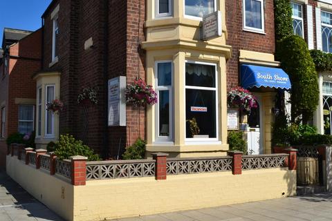 7 bedroom end of terrace house for sale - South Shore Guest House, Ocean Road, South Shields