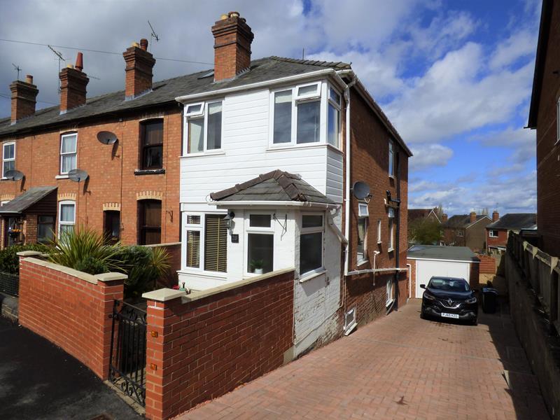 28 Belmont Road, Malvern, Worcestershire, WR14 4 bed end of terrace