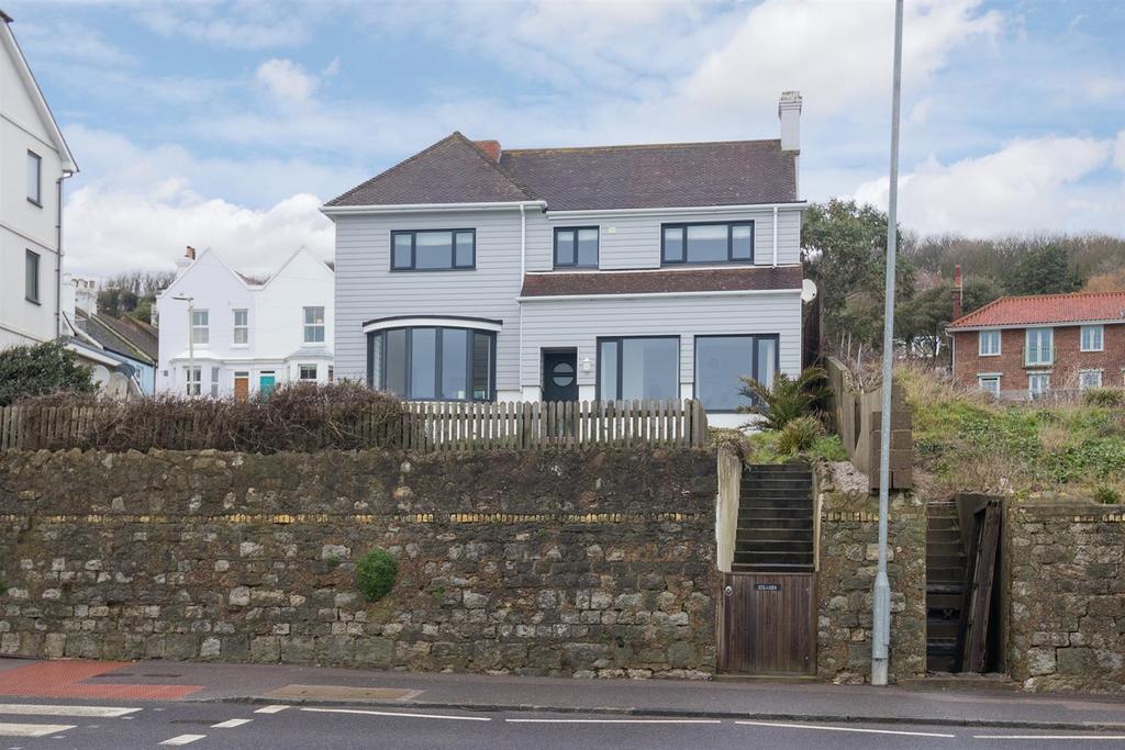 The Esplanade, Sandgate, Folkestone 4 bed detached house £2,595 pcm