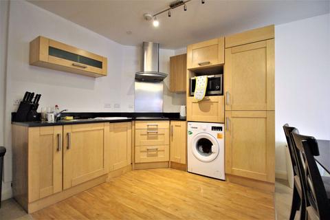 2 bedroom flat to rent - GUILDHALL ROAD, TOWN CENTRE - NN1