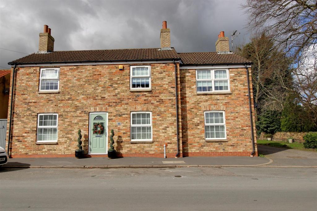 Main Street, Tickton, Beverley 4 bed detached house £475,000