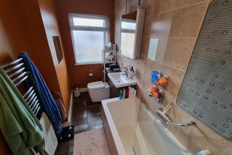 10 Edenvale Close, Mitcham, CR4 2DS
