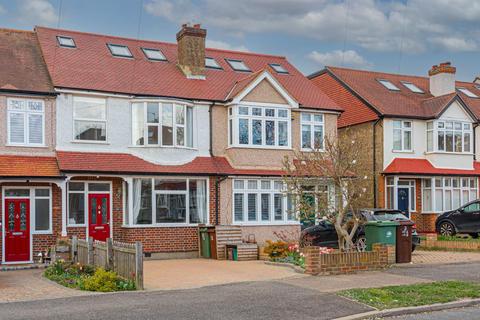 25 Stoneleigh Avenue, Worcester Park, KT4 8XX