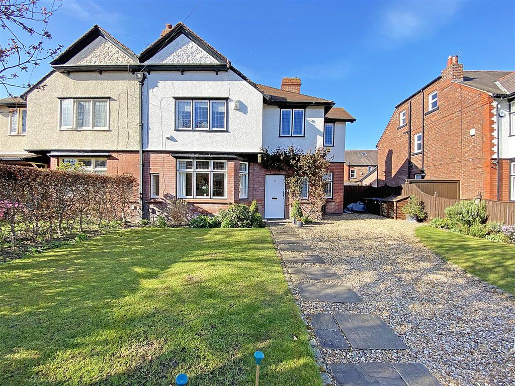 College Road North, Blundellsands, Liverpool 4 bed semidetached house