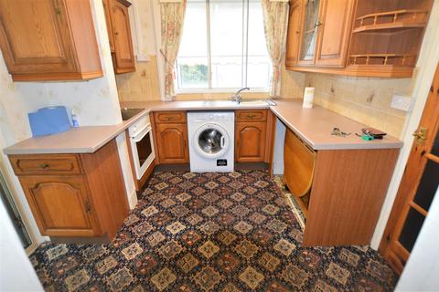 1 Heol Elfed, Burry Port, SA16 0AL