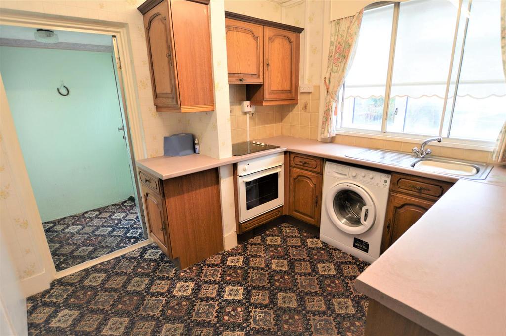 Kitchen1.JPG