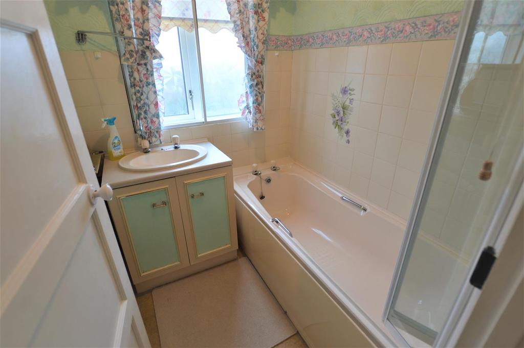 Bathroom.JPG