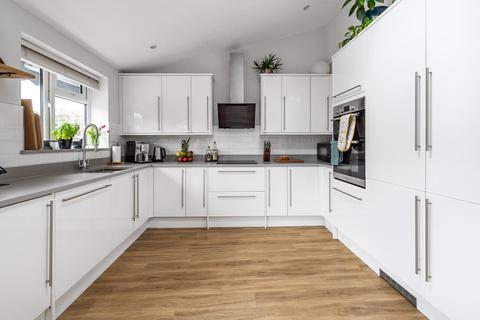84 Bear Road, Feltham, TW13 6RG