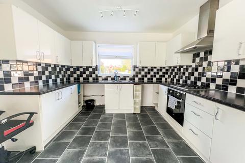 3 bedroom semi-detached house for sale - Hillsview Avenue, Kenton , Newcastle upon Tyne, Tyne and Wear, NE3 3QL