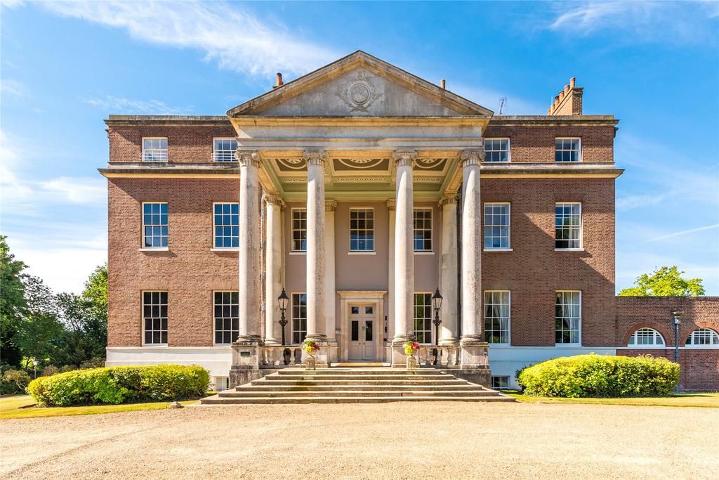 Church Lane, Broxbourne, Hertfordshire, EN10 3 bed apartment £680,000