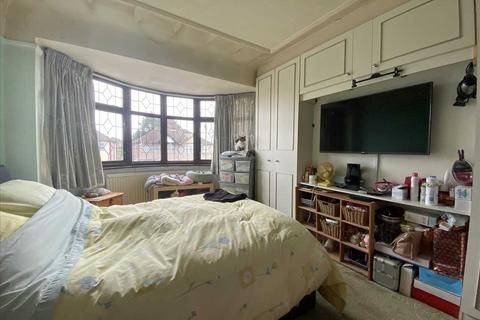 5 bedroom semi-detached house for sale - Kenmore Avenue, Kenton, Harrow