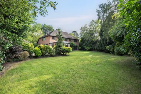 5 bedroom detached house for sale, Fairoak Close, Oxshott, KT22