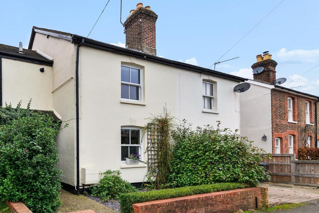 Down Road, Guildford, GU1 4 bed semidetached house £650,000