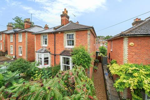 Baillie Road, Guildford, GU1