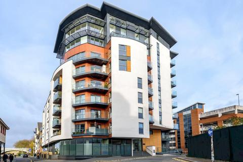 2 bedroom flat for sale, Water Lane, Kingston Upon Thames, KT1