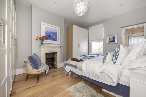 8 Howard Road, New Malden, KT3 4DW