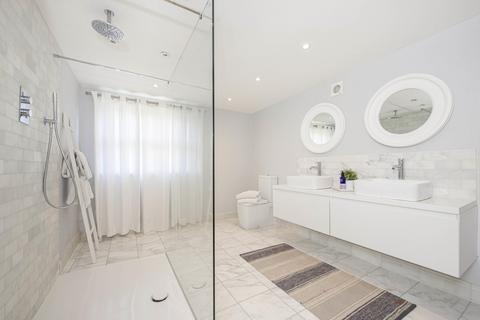 8 Howard Road, New Malden, KT3 4DW