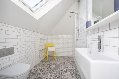 8 Howard Road, New Malden, KT3 4DW