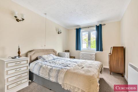 1 bedroom retirement property for sale, Lords Bridge Court, Mervyn Road, Shepperton, TW17