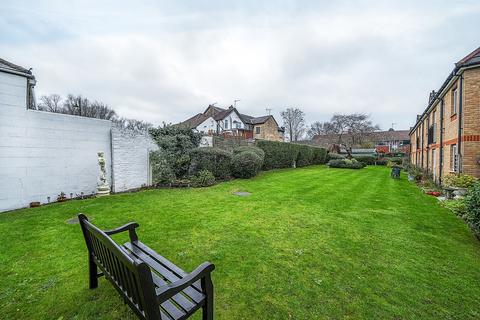 1 bedroom retirement property for sale, Lords Bridge Court, Mervyn Road, Shepperton, TW17