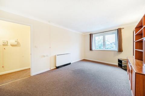 1 bedroom retirement property for sale, Lords Bridge Court, Mervyn Road, Shepperton, TW17