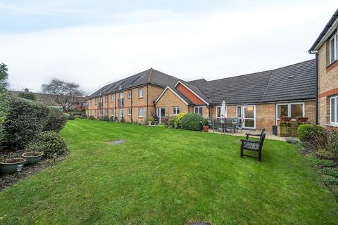 1 bedroom retirement property for sale, Lords Bridge Court, Mervyn Road, Shepperton, TW17