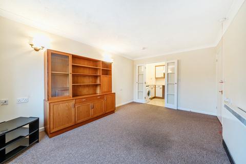 1 bedroom retirement property for sale, Lords Bridge Court, Mervyn Road, Shepperton, TW17