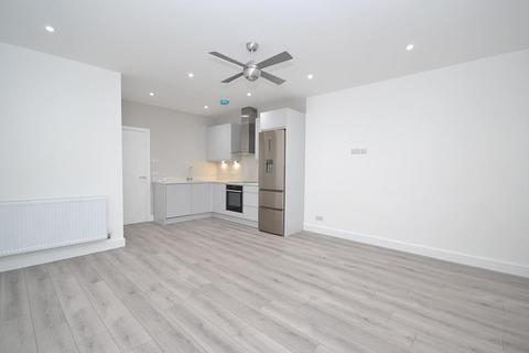 2 bedroom apartment for sale - Hetherington Road, Shepperton, TW17