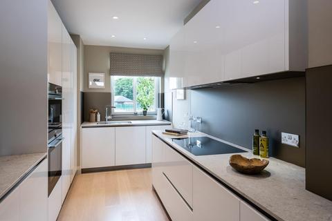 4 bedroom house for sale, Broom Road, Teddington, TW11